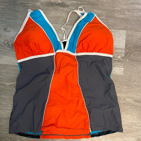 Tankini - Picture 1 of 2